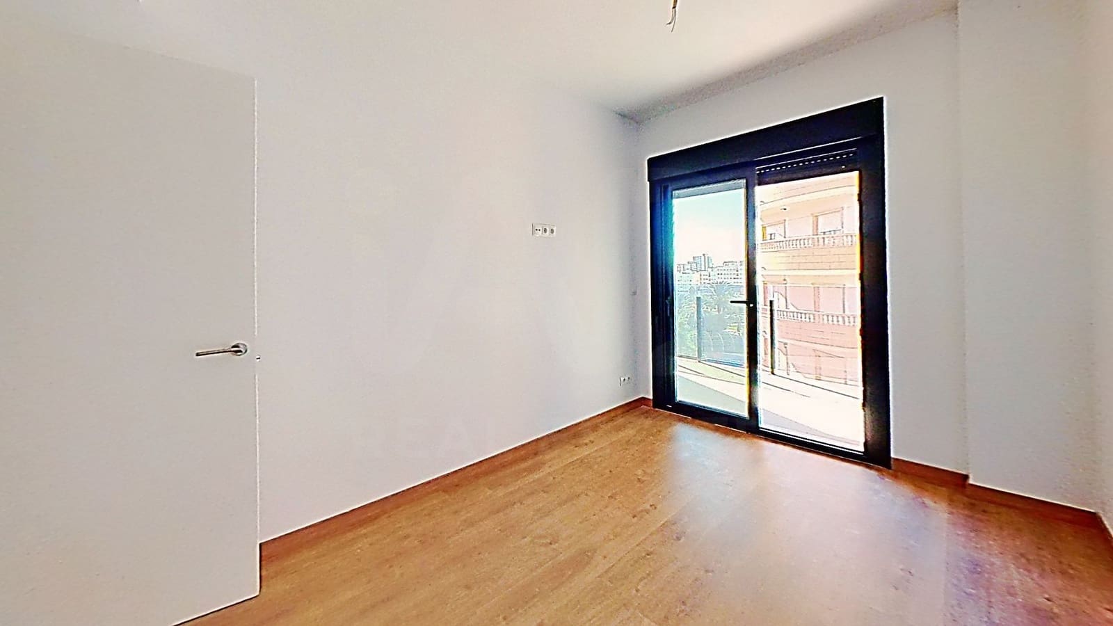 3 bedroom Penthouse for sale in El Campello with pool garage - € 900,000 (Ref: 10110447)
