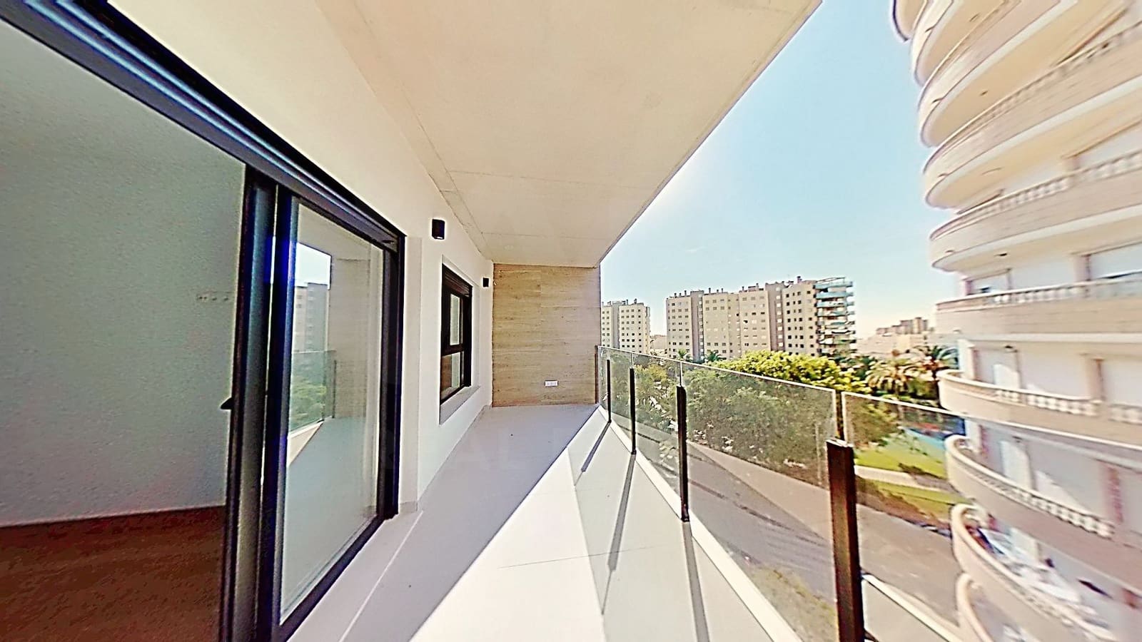 3 bedroom Penthouse for sale in El Campello with pool garage - € 900,000 (Ref: 10110447)
