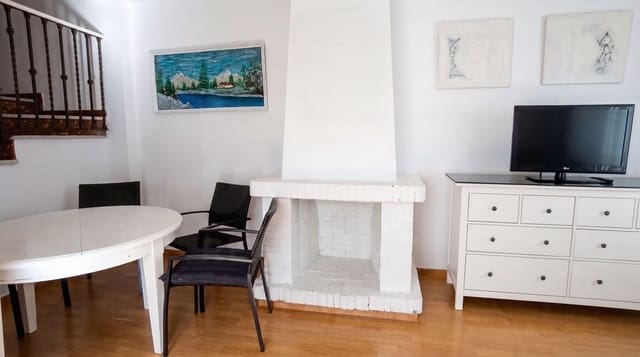 3 makuuhuone Rivitalo myytävänä paikassa Almonte - 375 000 € (Ref: 10111257)