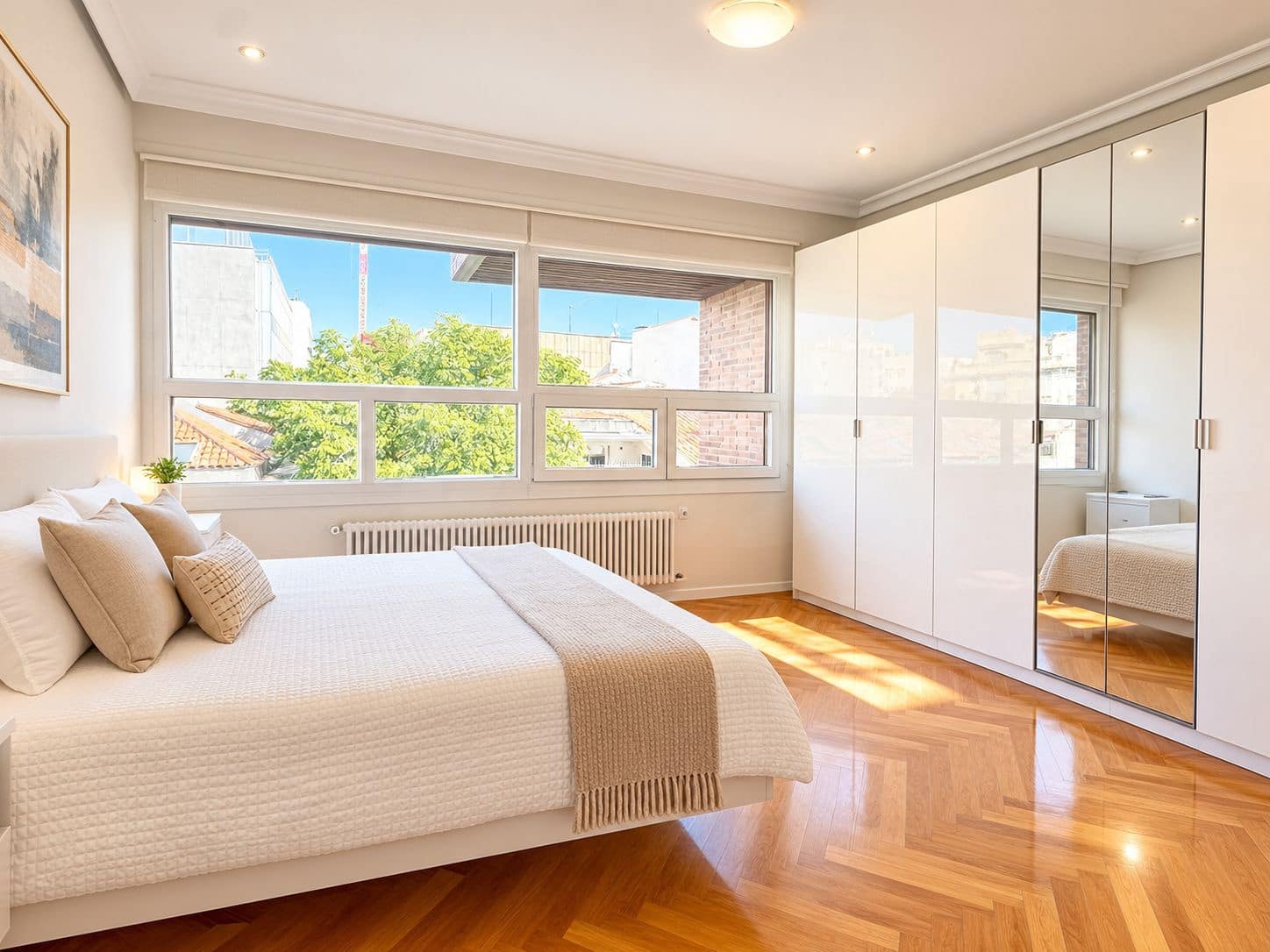 4 bedroom Apartment for rent in Madrid city with garage - € 5,500 (Ref: 10111262)