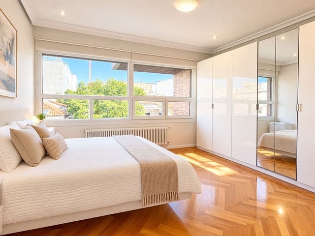 4 bedroom Apartment for rent in Castellana, Madrid city with garage - € 5,500 (Ref: 10111262)