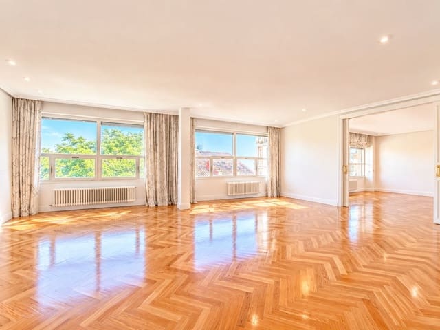4 bedroom Apartment for rent in Castellana, Madrid city with garage - € 5,500 (Ref: 10111262)
