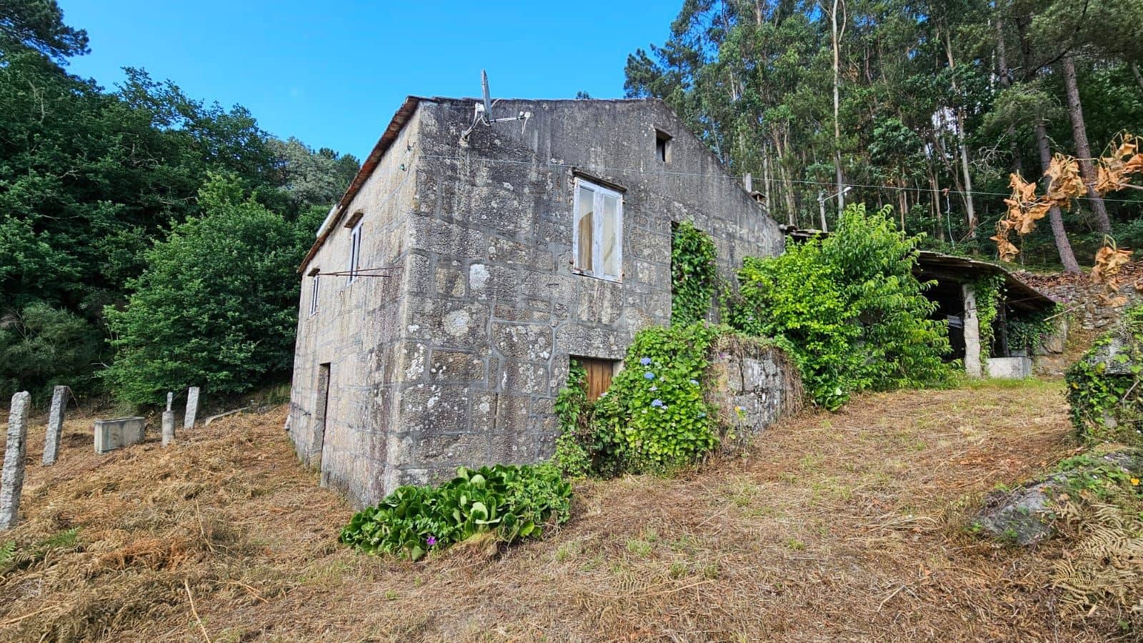 Townhouse for sale in Ponteareas - € 59,000 (Ref: 10113315)