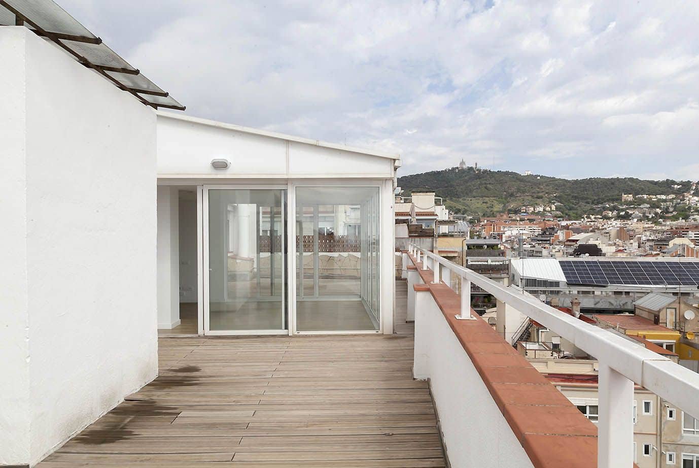 3 bedroom Apartment for rent in Barcelona city - € 2,920 (Ref: 10113322)