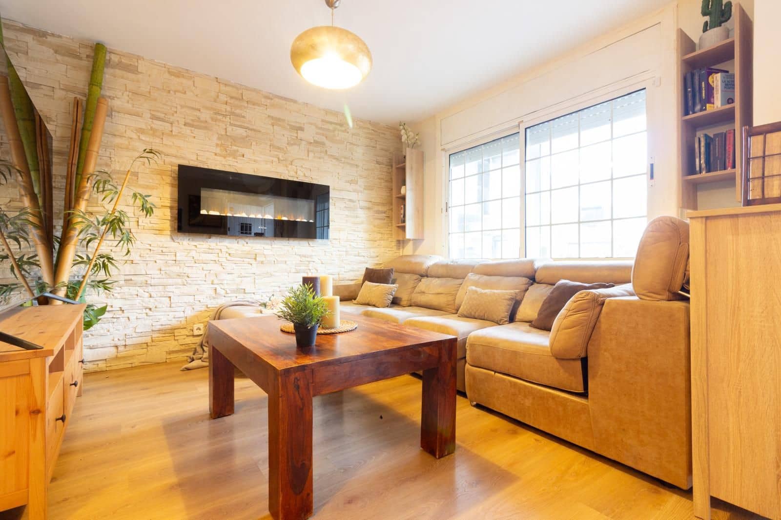 3 bedroom Terraced Villa for sale in Castelldefels with pool - € 550,000 (Ref: 10114565)