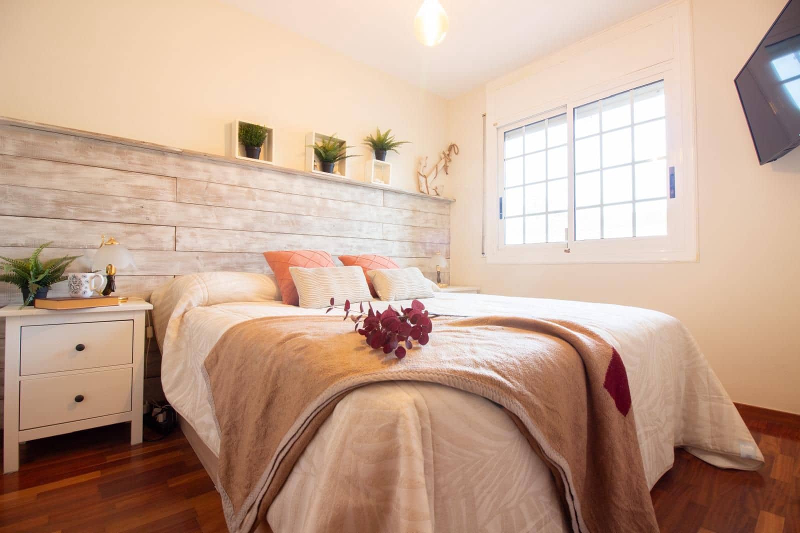 3 bedroom Terraced Villa for sale in Castelldefels with pool - € 550,000 (Ref: 10114565)
