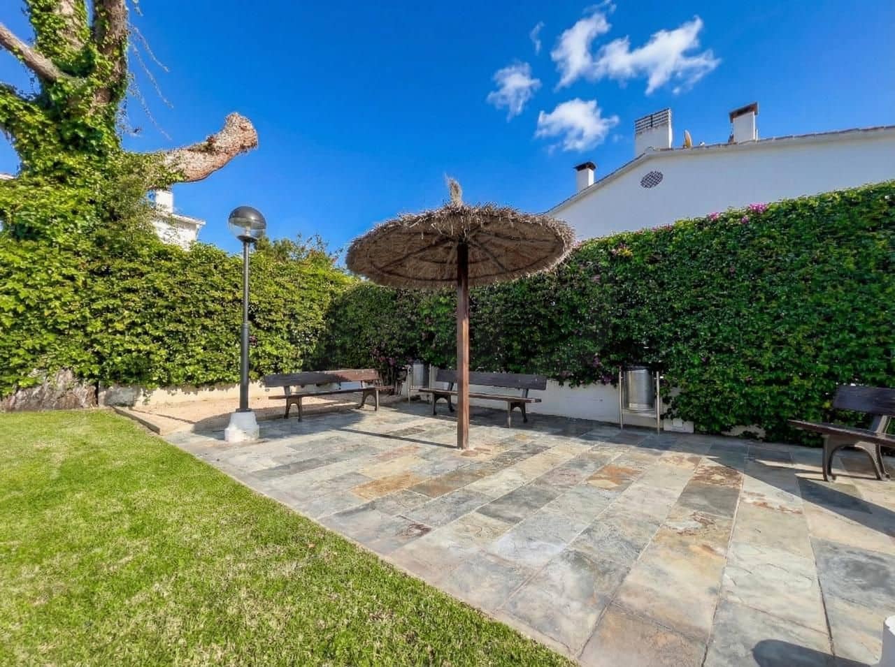 3 bedroom Terraced Villa for sale in Castelldefels with pool - € 550,000 (Ref: 10114565)