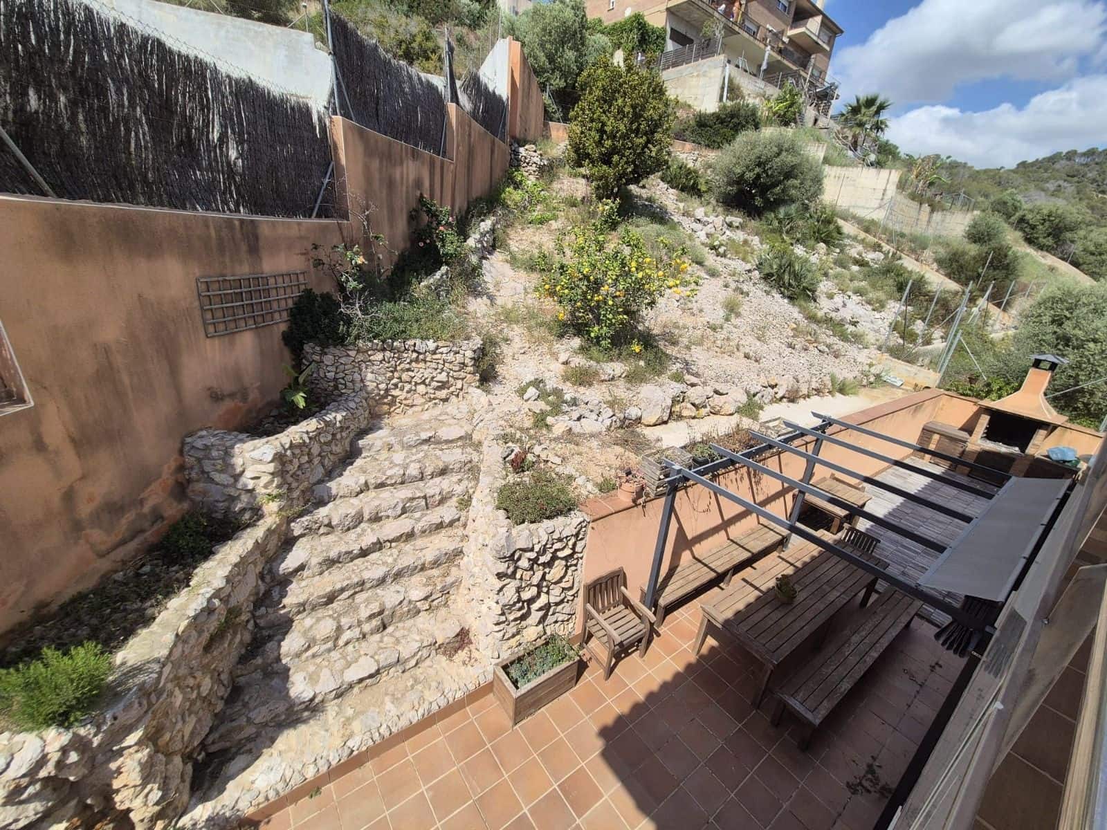 4 bedroom Townhouse for sale in Cubelles with garage - € 399,990 (Ref: 10114566)