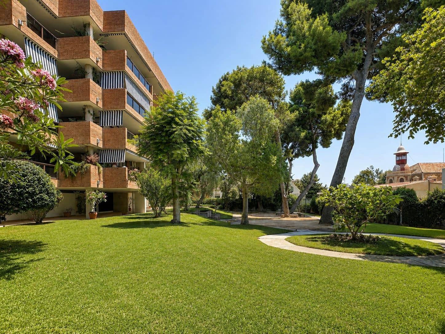 5 soveværelse Lejlighed til salg i Malaga by med swimmingpool garage - € 1.250.000 (Ref: 10114569)