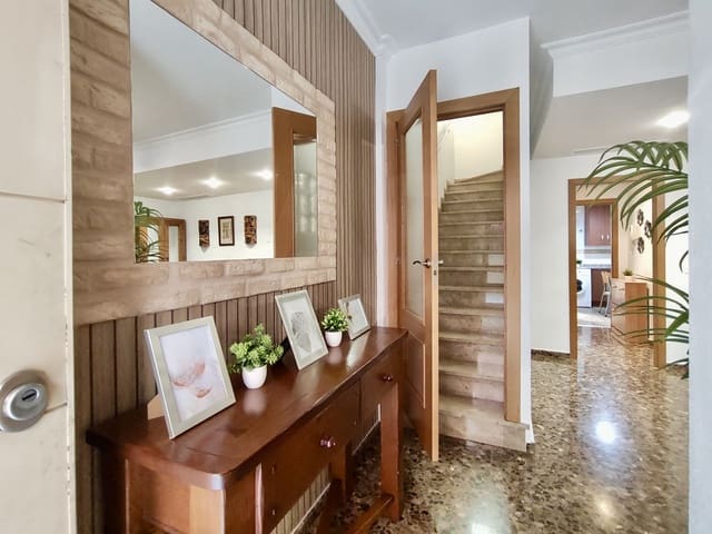 Adosado de 5 habitaciones en Sagunto / Sagunt en venta con piscina garaje - 350.000 € (Ref: 10114573)