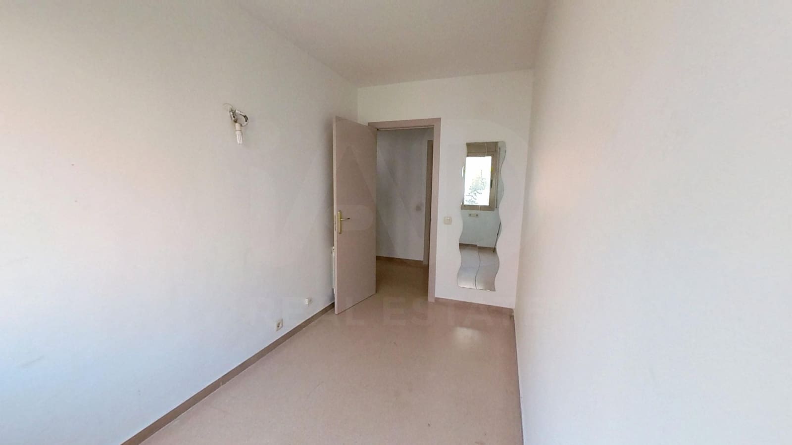 4 bedroom Apartment for sale in El Vendrell with garage - € 187,000 (Ref: 10114574)