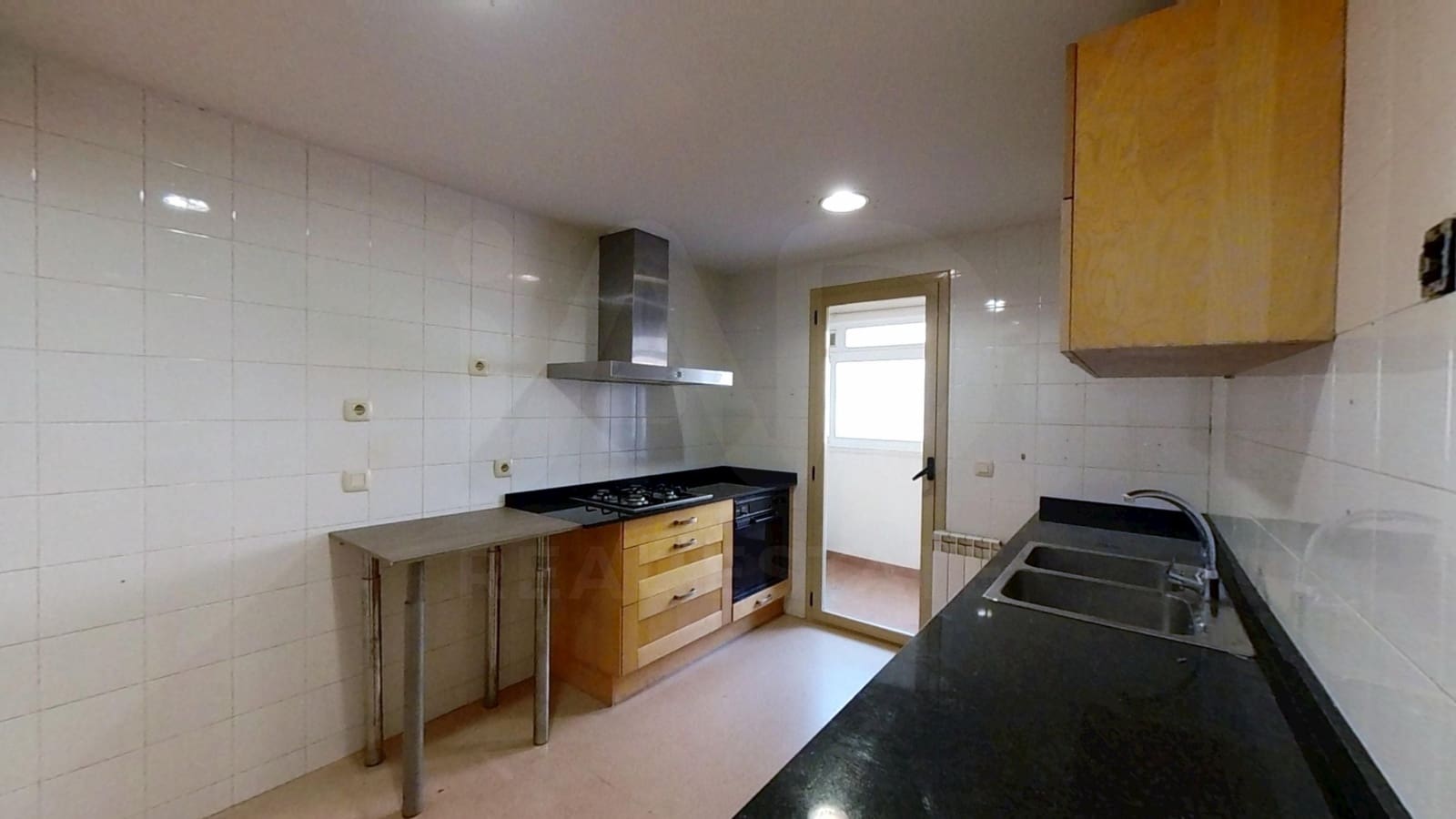 4 bedroom Apartment for sale in El Vendrell with garage - € 187,000 (Ref: 10114574)