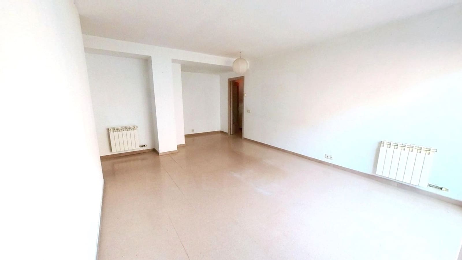 4 bedroom Apartment for sale in El Vendrell with garage - € 187,000 (Ref: 10114574)