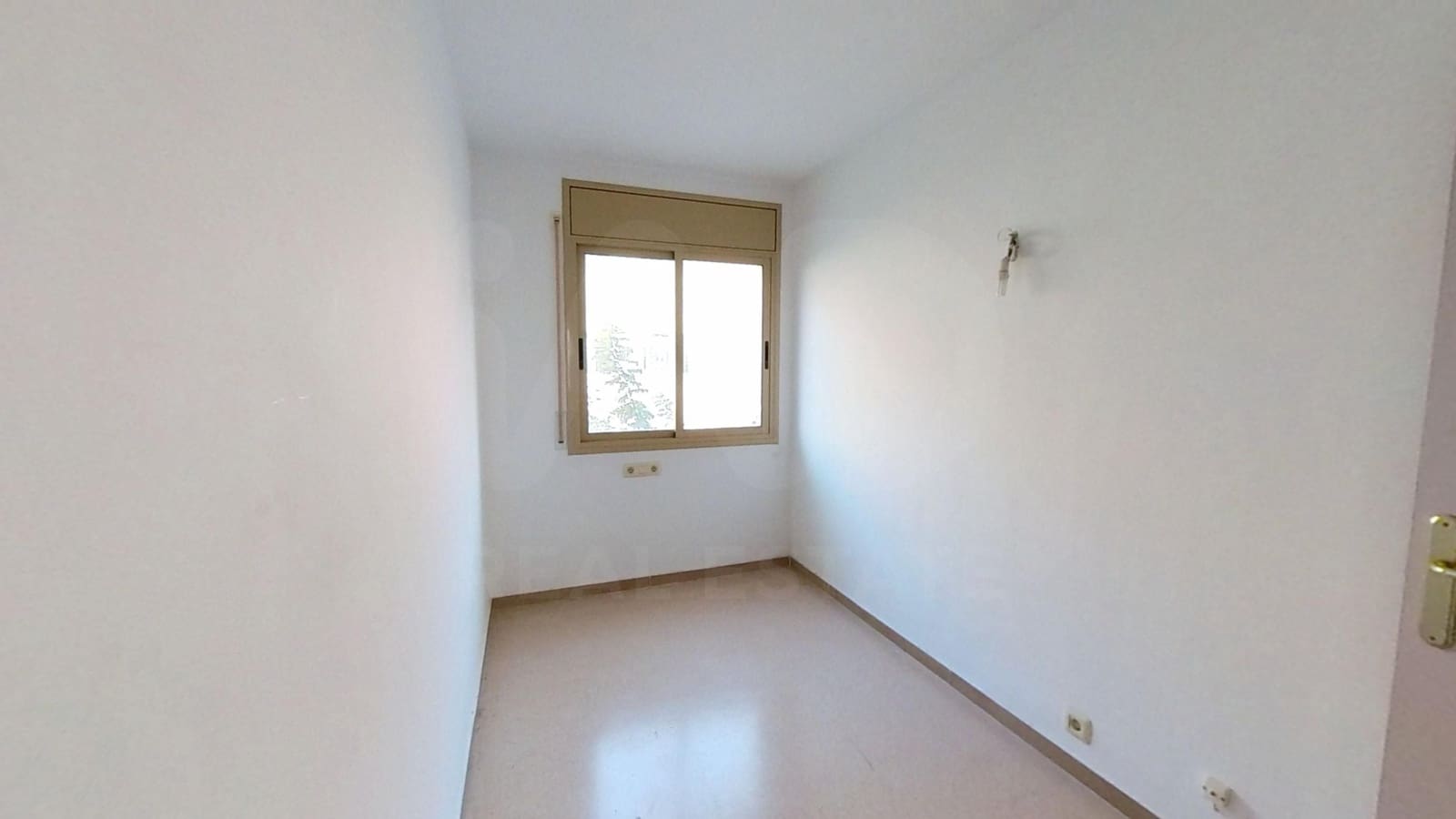 4 bedroom Apartment for sale in El Vendrell with garage - € 187,000 (Ref: 10114574)