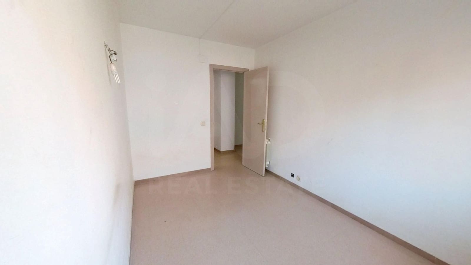 4 bedroom Apartment for sale in El Vendrell with garage - € 187,000 (Ref: 10114574)