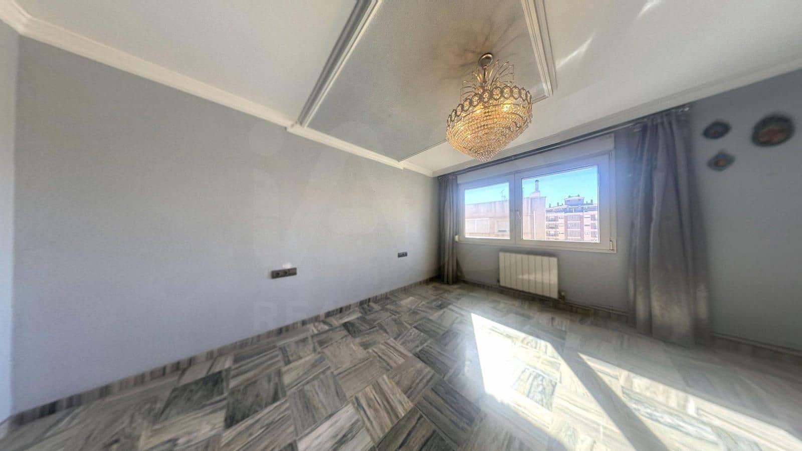 6 sovrum Lägenhet till salu i Petrel / Petrer med garage - 208 000 € (Ref: 10114579)