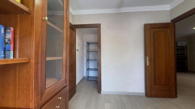 6 sovrum Lägenhet till salu i Petrel / Petrer med garage - 208 000 € (Ref: 10114579)