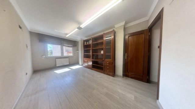 6 sovrum Lägenhet till salu i Petrel / Petrer med garage - 208 000 € (Ref: 10114579)