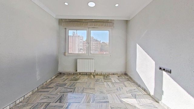 6 sovrum Lägenhet till salu i Petrel / Petrer med garage - 208 000 € (Ref: 10114579)