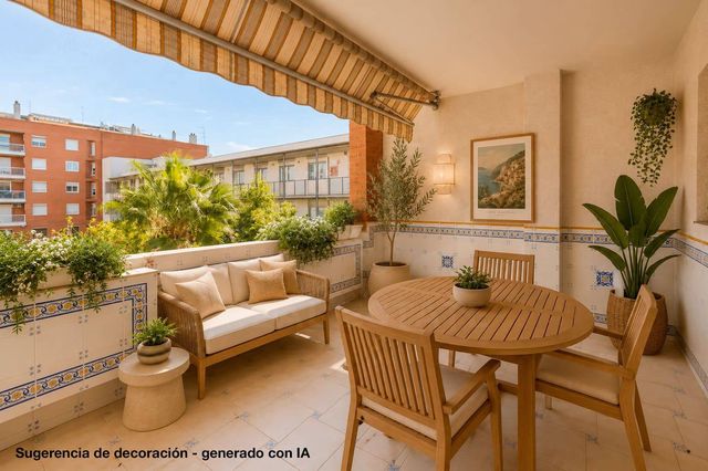 4 bedroom Townhouse for sale in Vilanova i la Geltrú with garage - € 549,000 (Ref: 10114582)
