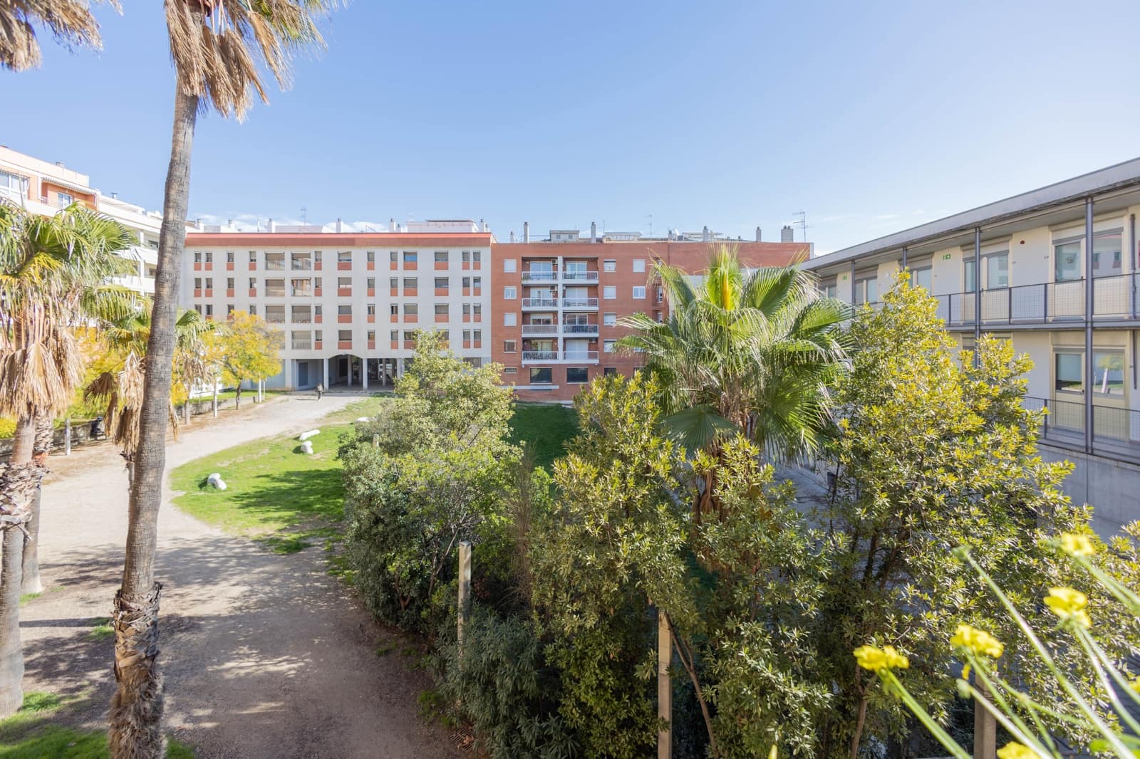 4 bedroom Townhouse for sale in Vilanova i la Geltru with garage - € 549,000 (Ref: 10114582)
