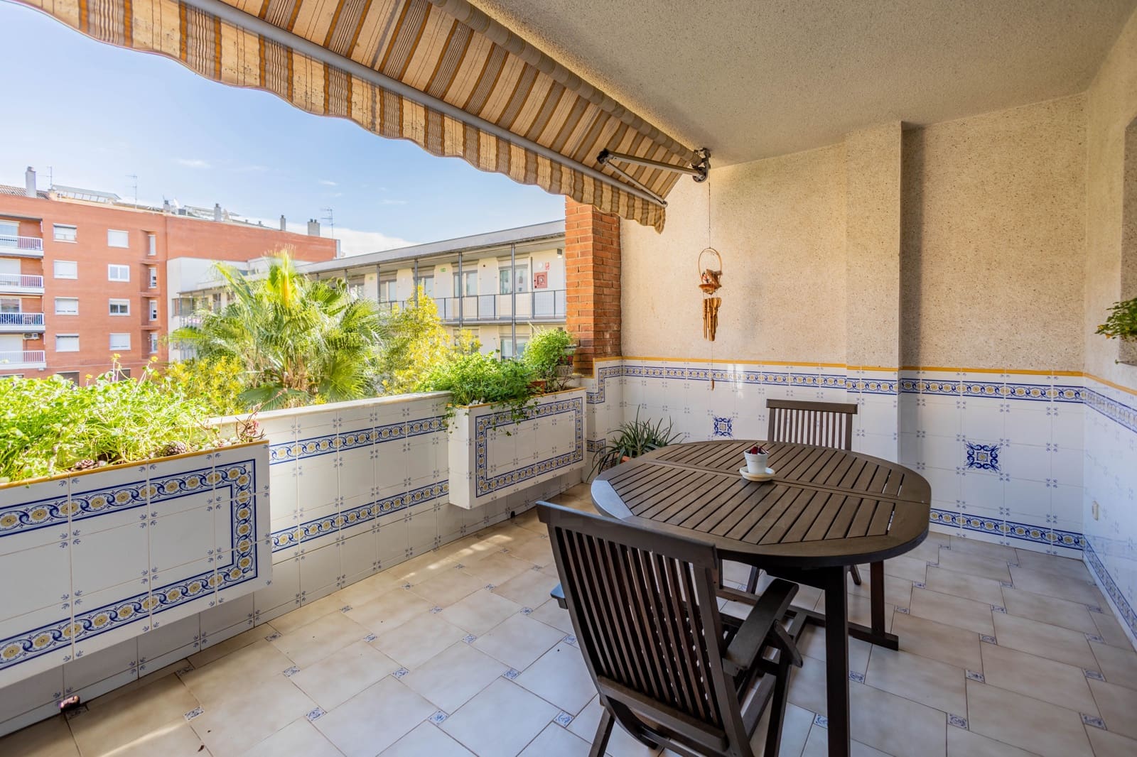4 bedroom Townhouse for sale in Vilanova i la Geltru with garage - € 549,000 (Ref: 10114582)