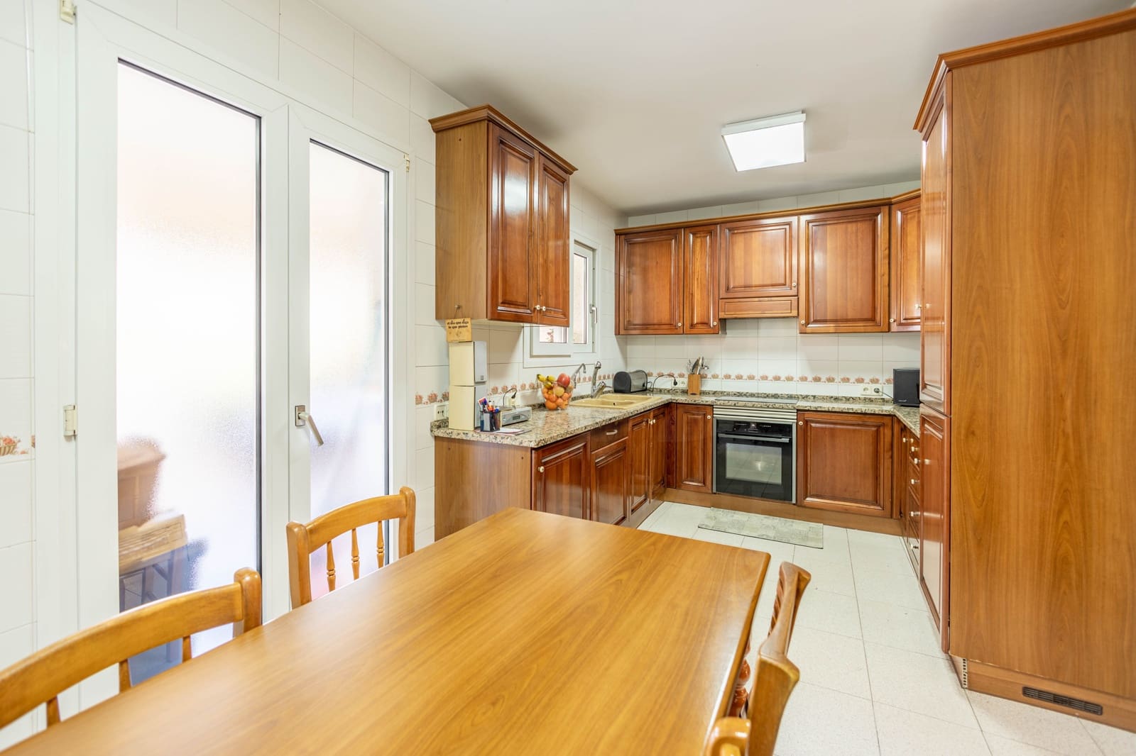 4 bedroom Townhouse for sale in Vilanova i la Geltru with garage - € 549,000 (Ref: 10114582)