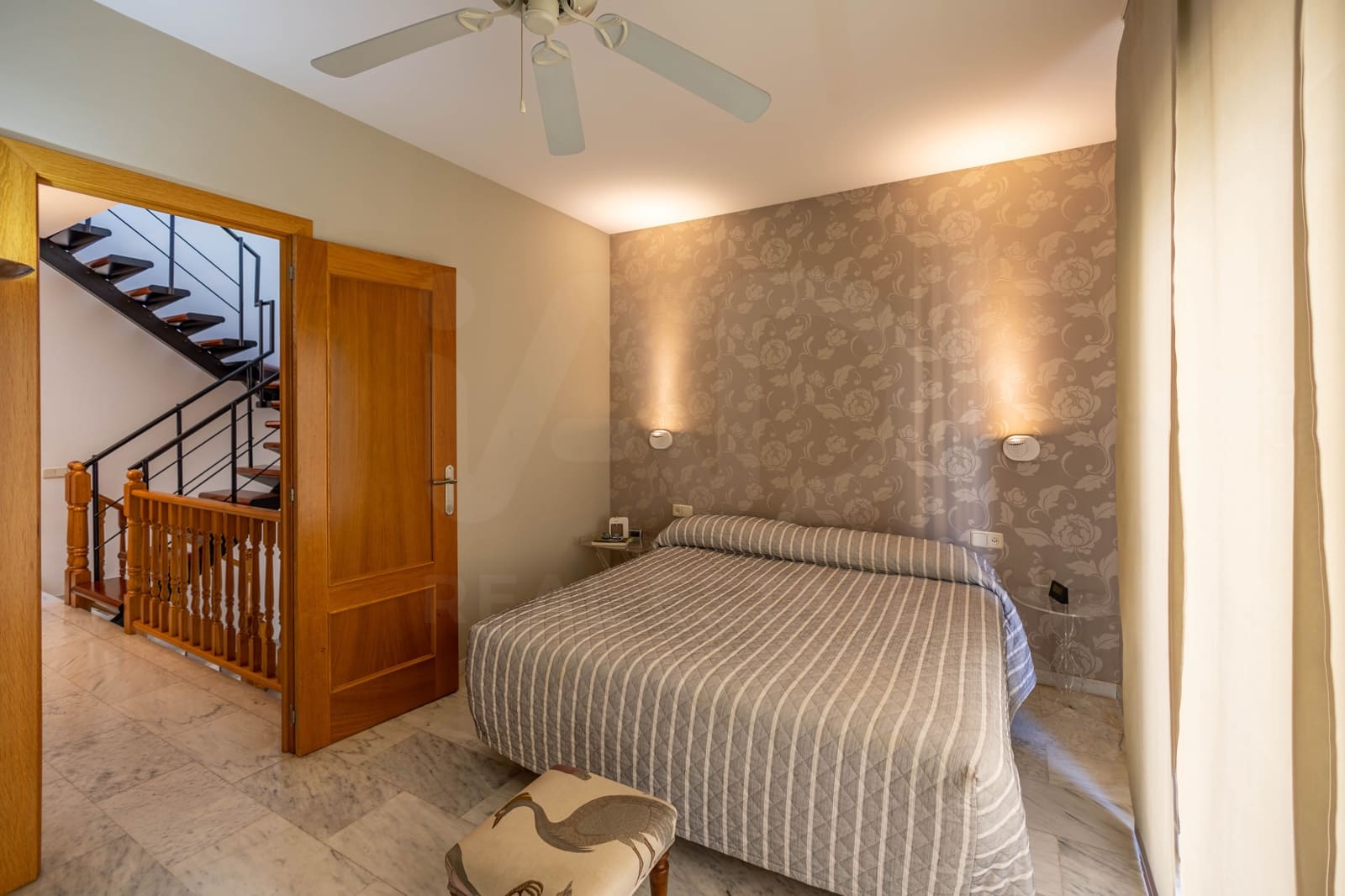 4 bedroom Townhouse for sale in Vilanova i la Geltru with garage - € 549,000 (Ref: 10114582)