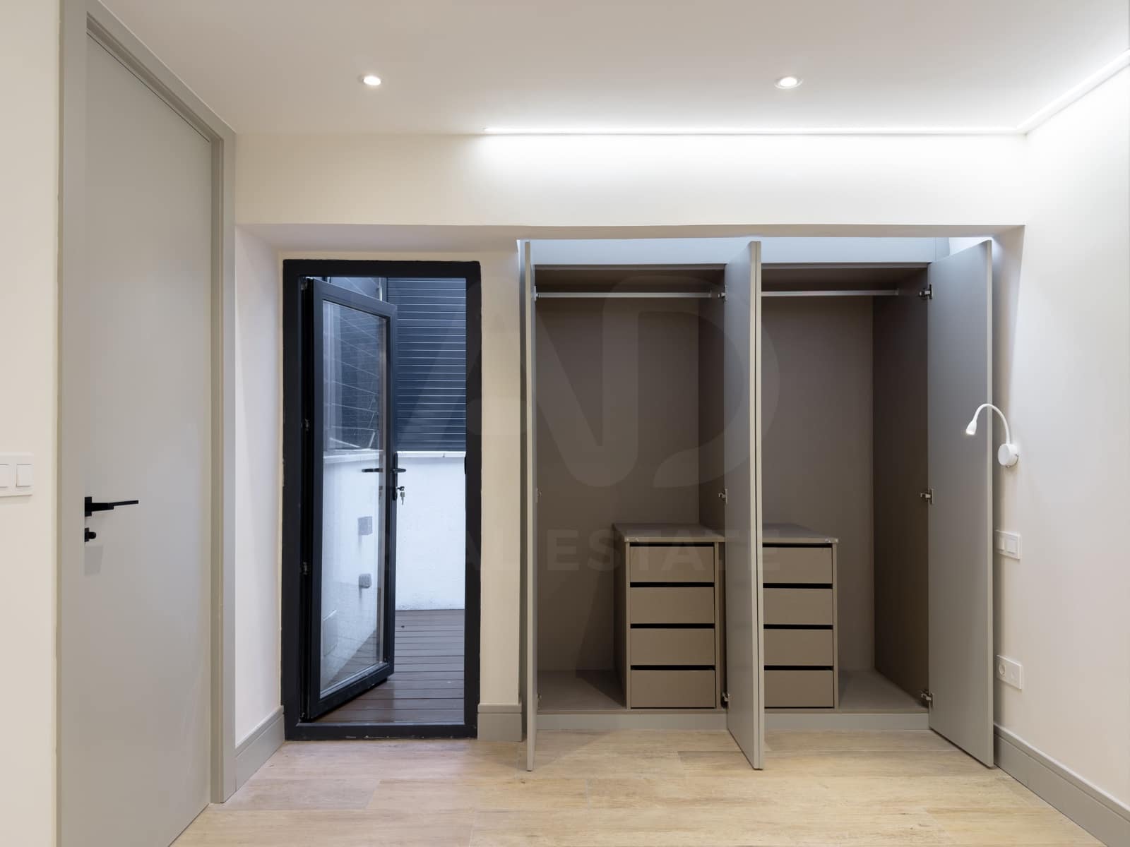 2 bedroom Penthouse for sale in Madrid city - € 920,000 (Ref: 10114586)