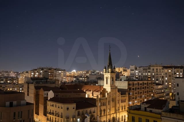 2 slaapkamer Penthouse te koop in Rios Rosas, Madrid stad - € 920.000 (Ref: 10114586)