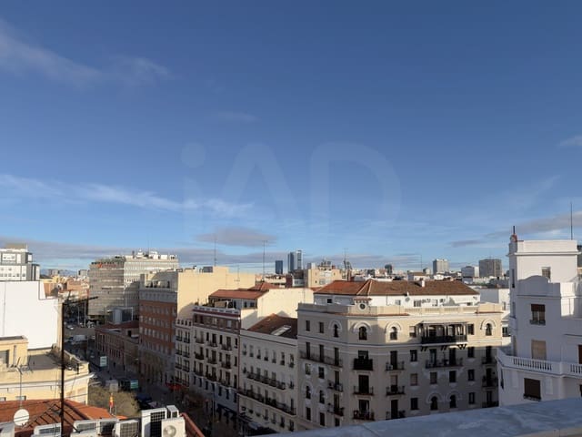 2 slaapkamer Penthouse te koop in Rios Rosas, Madrid stad - € 920.000 (Ref: 10114586)