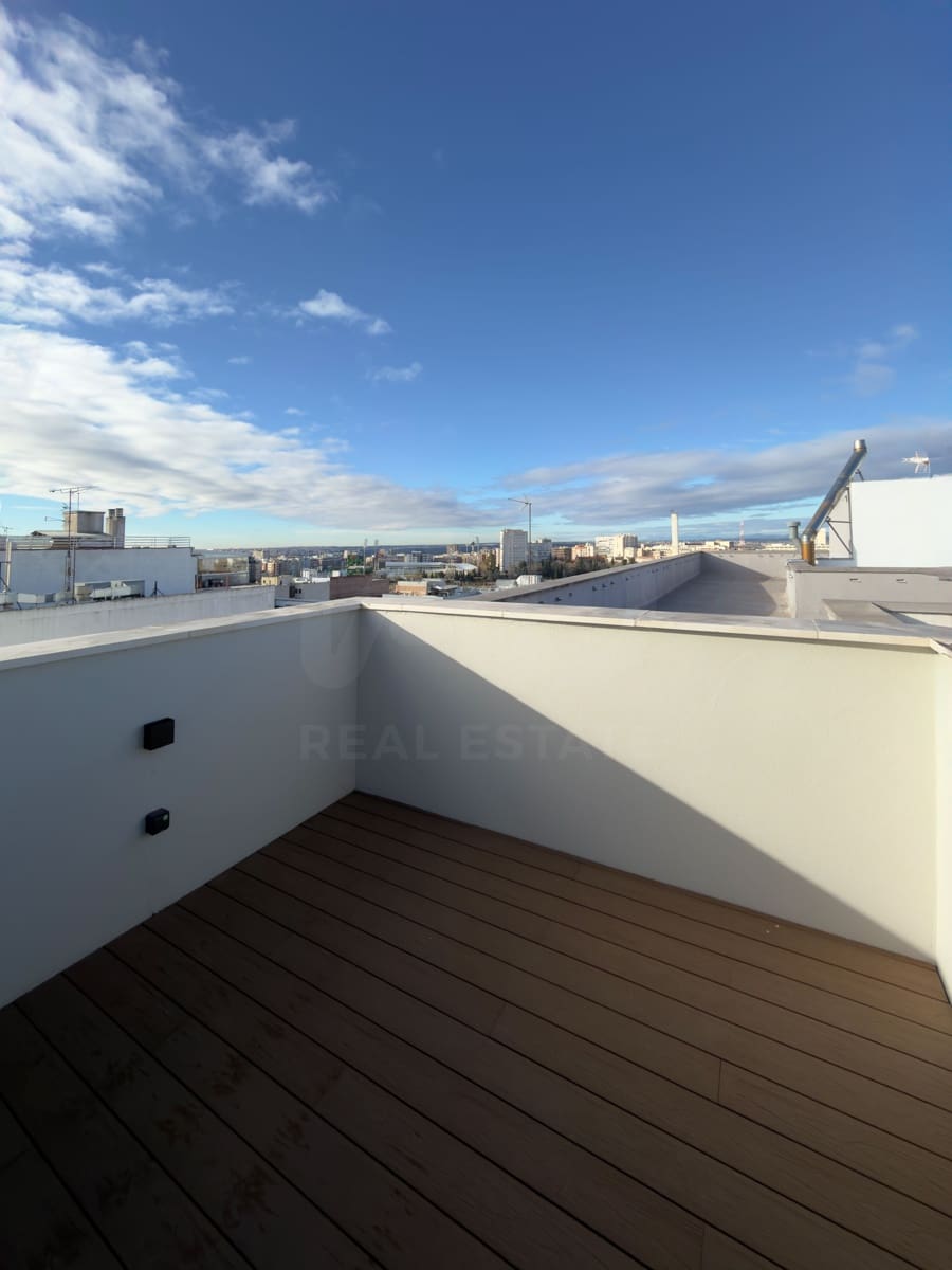 2 bedroom Penthouse for sale in Madrid city - € 920,000 (Ref: 10114586)