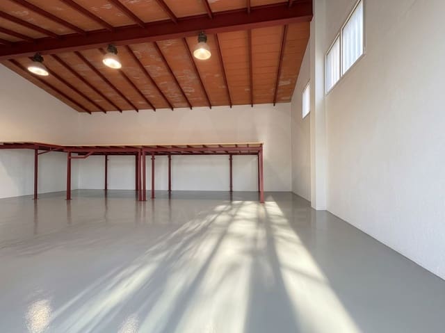 Rakentamaton maa myytävänä paikassa Alcoy / Alcoi - 150 000 € (Ref: 10114597)