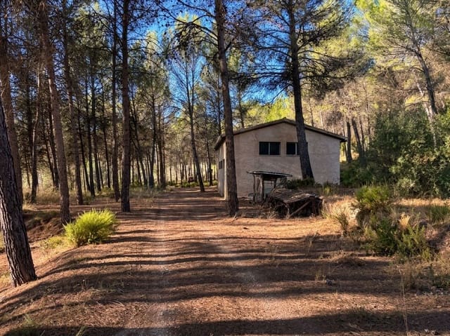 Rakentamaton maa myytävänä paikassa Alcoy / Alcoi - 150 000 € (Ref: 10114597)