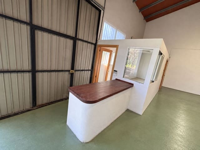 Rakentamaton maa myytävänä paikassa Alcoy / Alcoi - 150 000 € (Ref: 10114597)