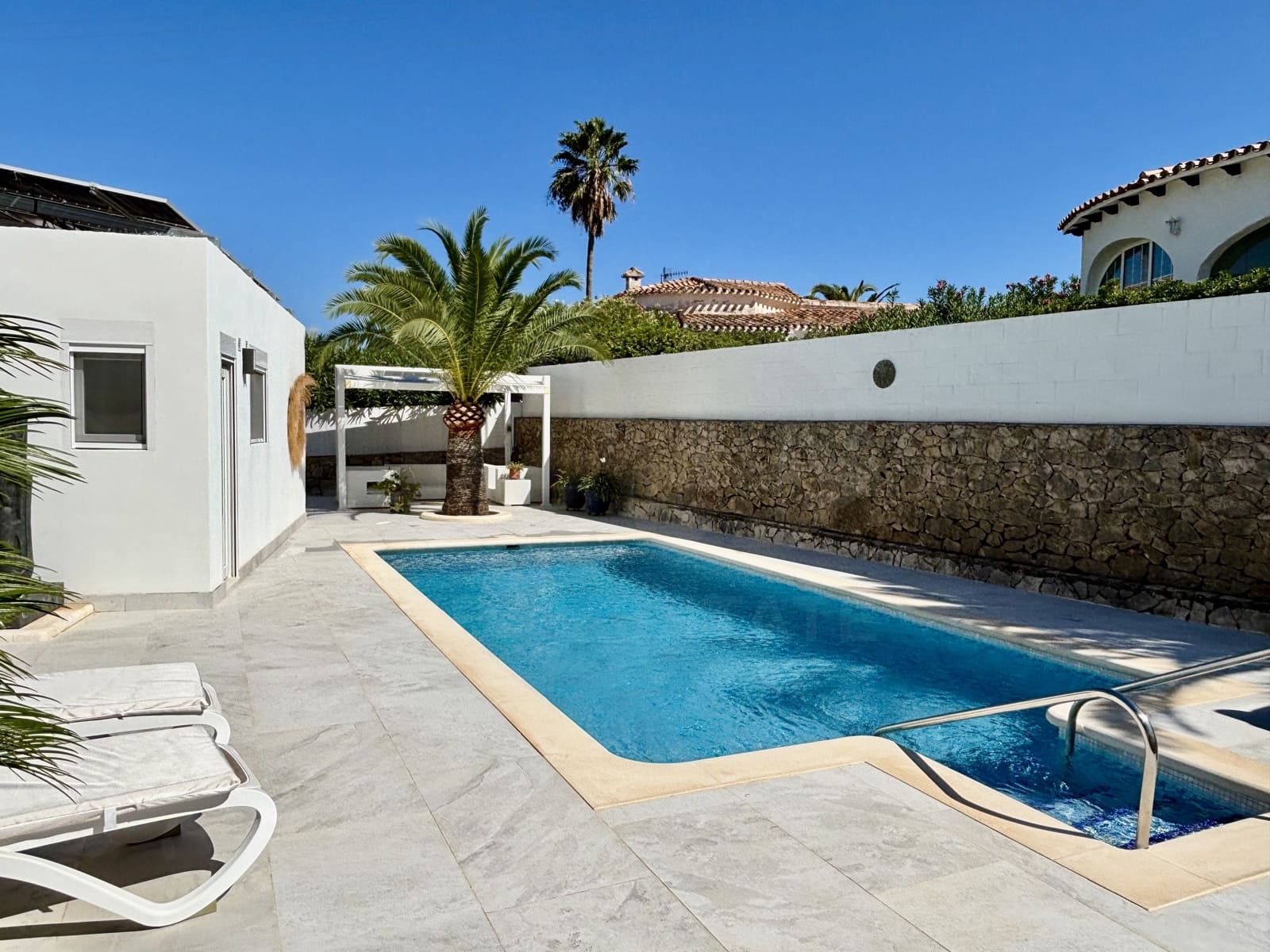 2 quarto Casa em Banda para venda em Denia com piscina garagem - 679 000 € (Ref: 10114599)