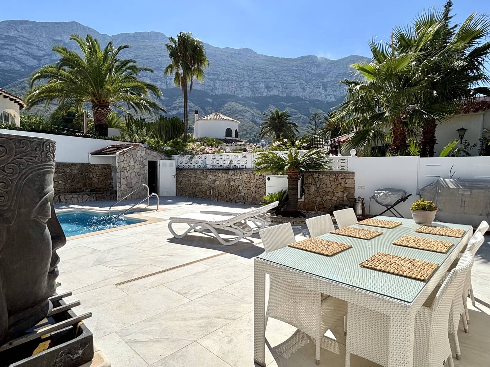 2 bedroom Townhouse for sale in Denia with pool garage - € 679,000 (Ref: 10114599)