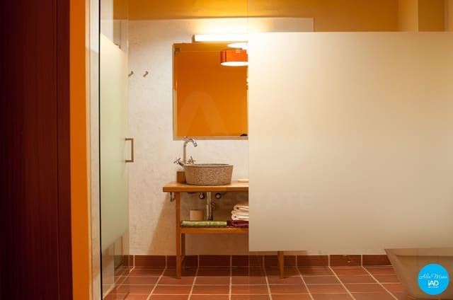 8 slaapkamer Hotel te koop in Tortosa met zwembad - € 2.200.000 (Ref: 10114603)