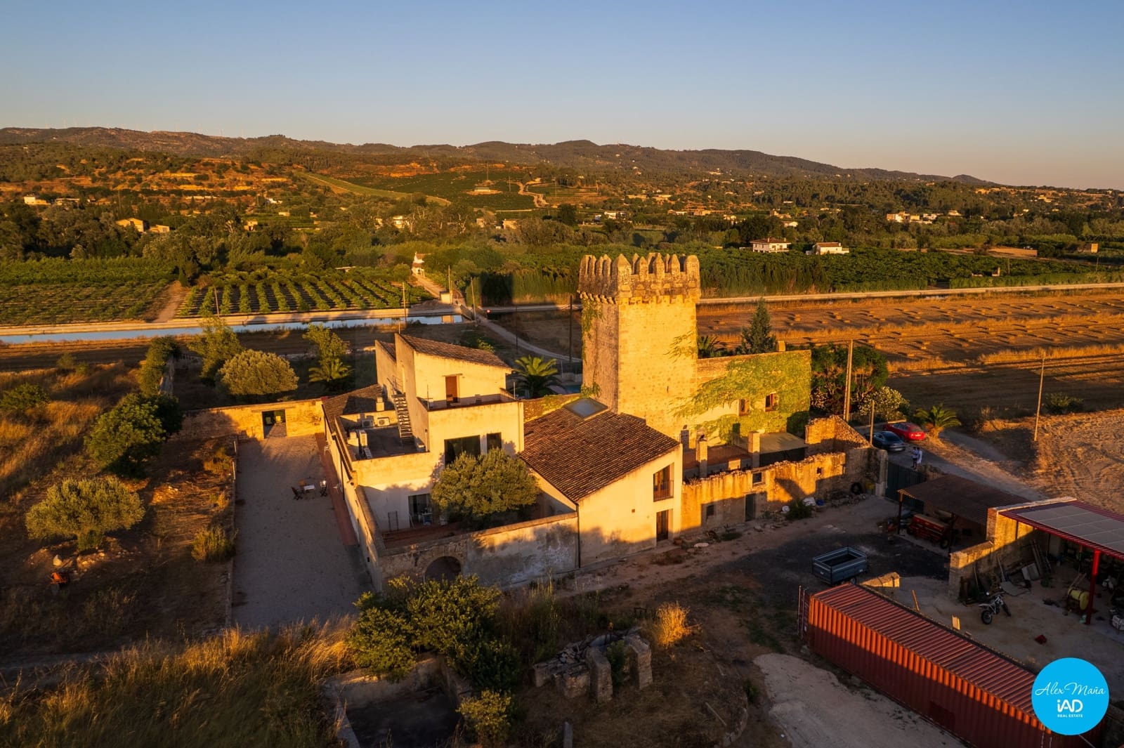8 slaapkamer Hotel te koop in Tortosa met zwembad - € 2.200.000 (Ref: 10114603)