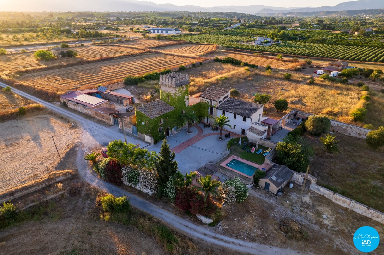 8 slaapkamer Hotel te koop in Tortosa met zwembad - € 2.200.000 (Ref: 10114603)