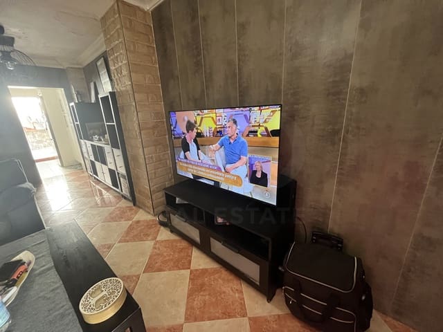 4 slaapkamer Rijtjeshuis te koop in Ciudad Jardín, Málaga stad - € 364.000 (Ref: 10115691)