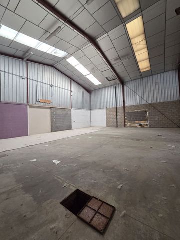 Commercial for sale in León city - € 250,000 (Ref: 10117519)