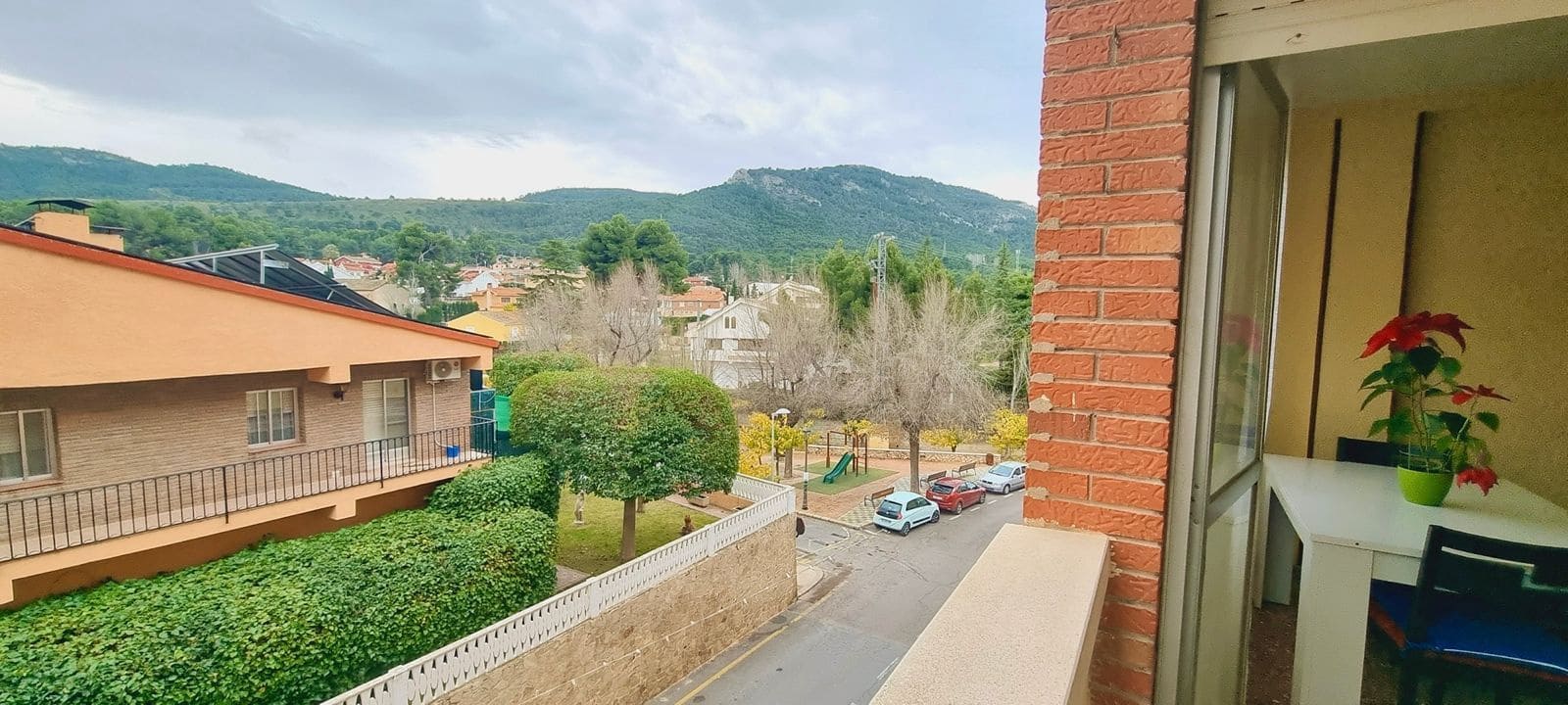4 bedroom Apartment for sale in Biar with garage - € 115,000 (Ref: 10118126)