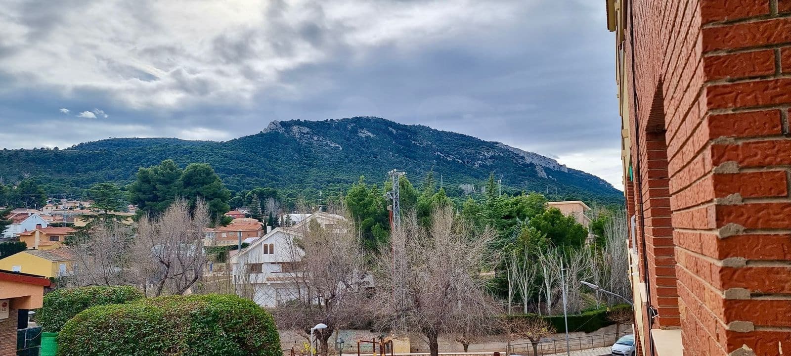 4 bedroom Apartment for sale in Biar with garage - € 115,000 (Ref: 10118126)