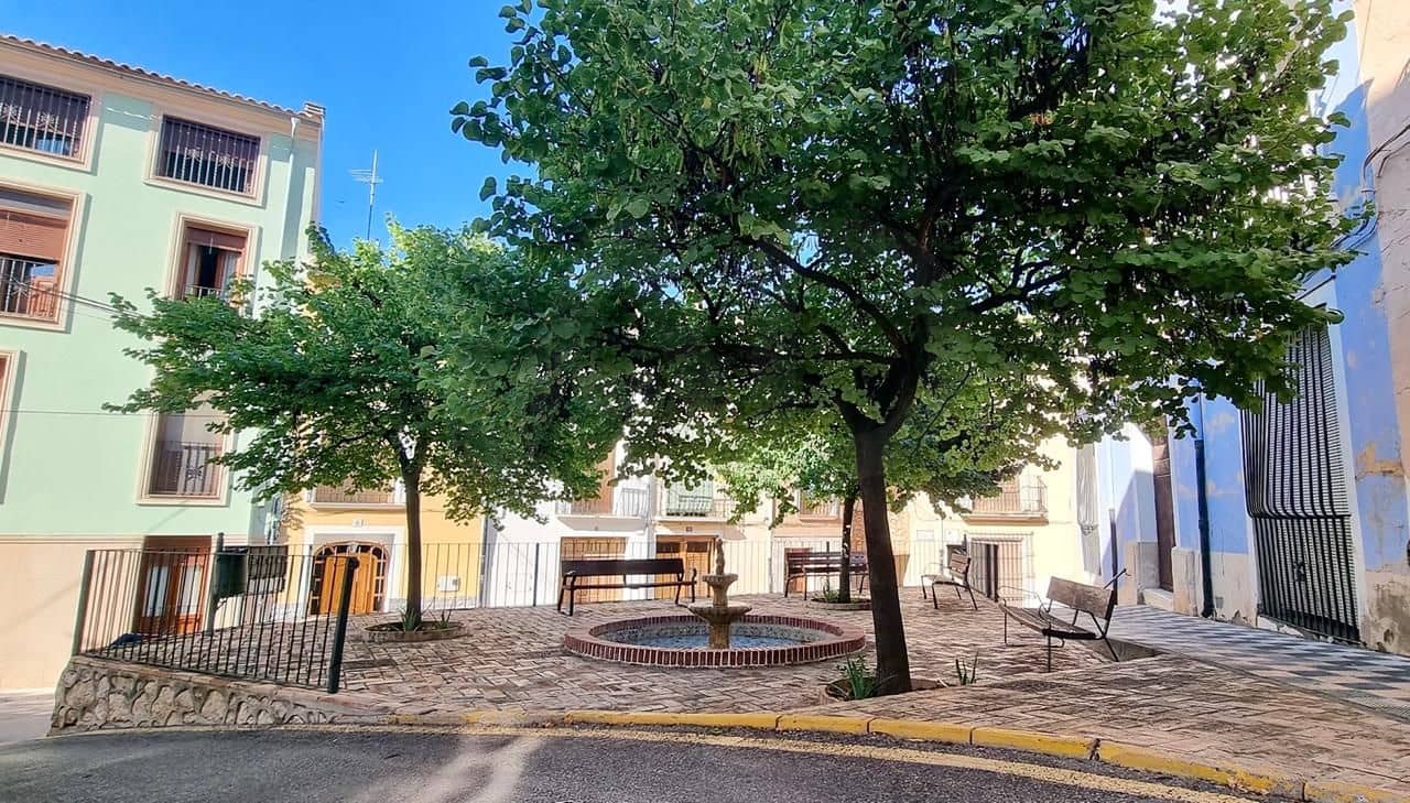 4 bedroom Apartment for sale in Biar with garage - € 115,000 (Ref: 10118126)