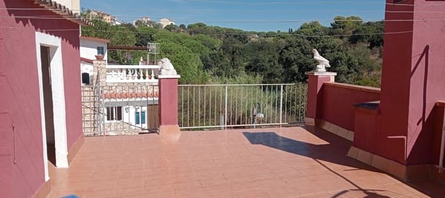 4 soveværelse Rækkehus til salg i Blanes - € 215.000 (Ref: 10118127)