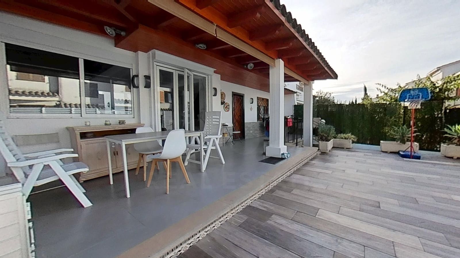 4 slaapkamer Halfvrijstaande villa te koop in Benicassim met garage - € 624.990 (Ref: 10118128)