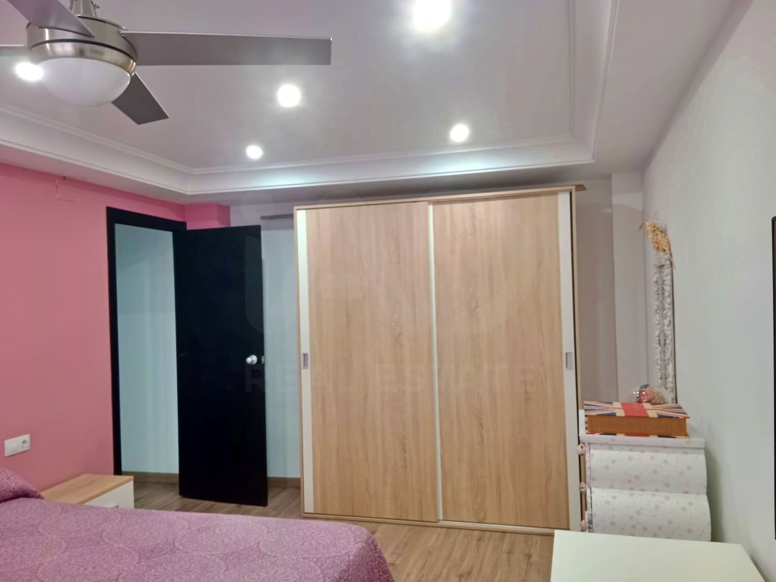 3 bedroom Apartment for sale in Elche / Elx - € 129,000 (Ref: 10118132)