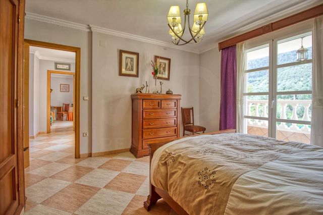 5 quarto Casa em Banda para venda em Rute com garagem - 275 000 € (Ref: 10118671)