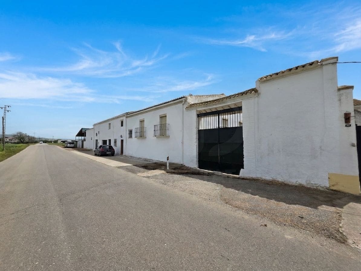 5 quarto Casa em Banda para venda em Antequera com piscina garagem - 500 000 € (Ref: 10118674)